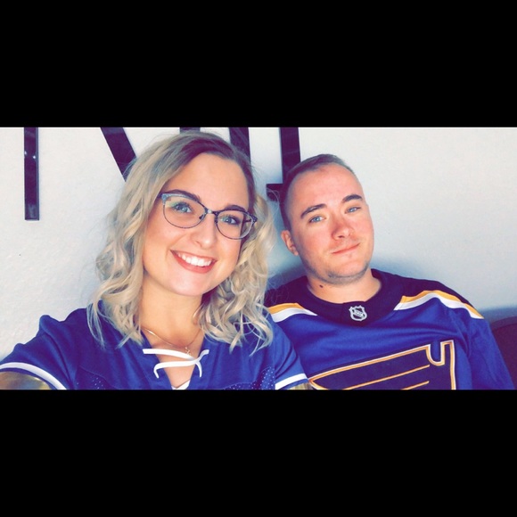 Meet your Posher, Whitney - Picture 1 of 1